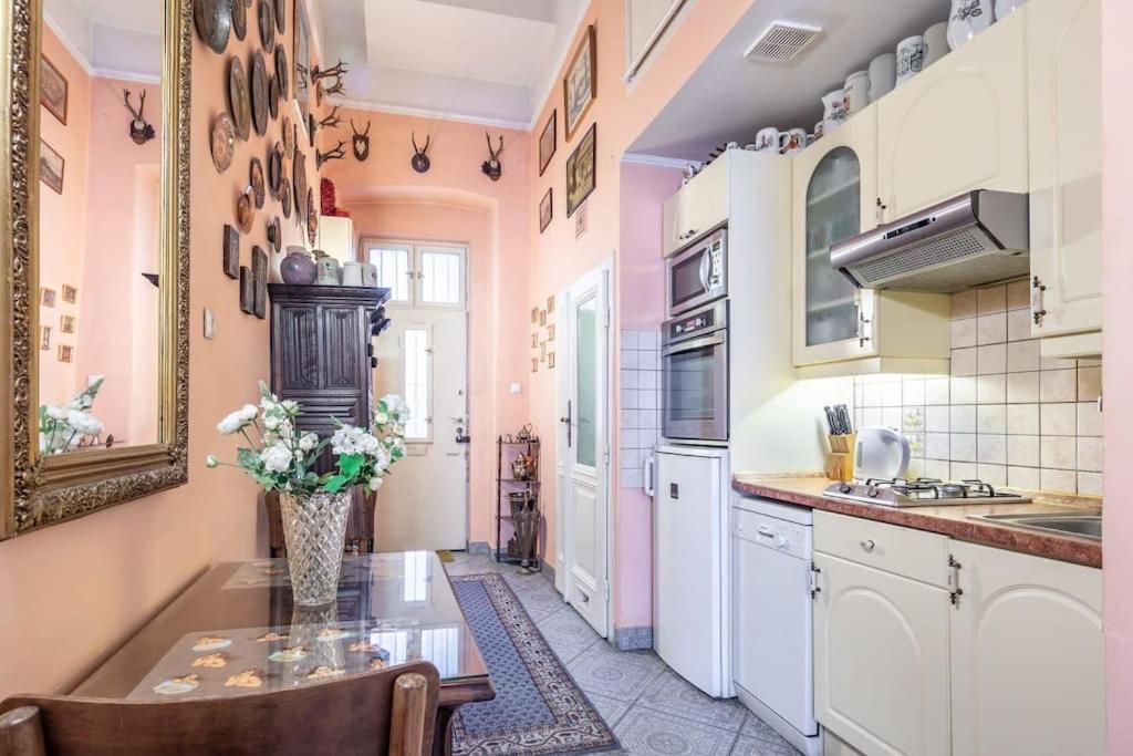 Jozsef-Corvin Central Budapest Ngoại thất bức ảnh
