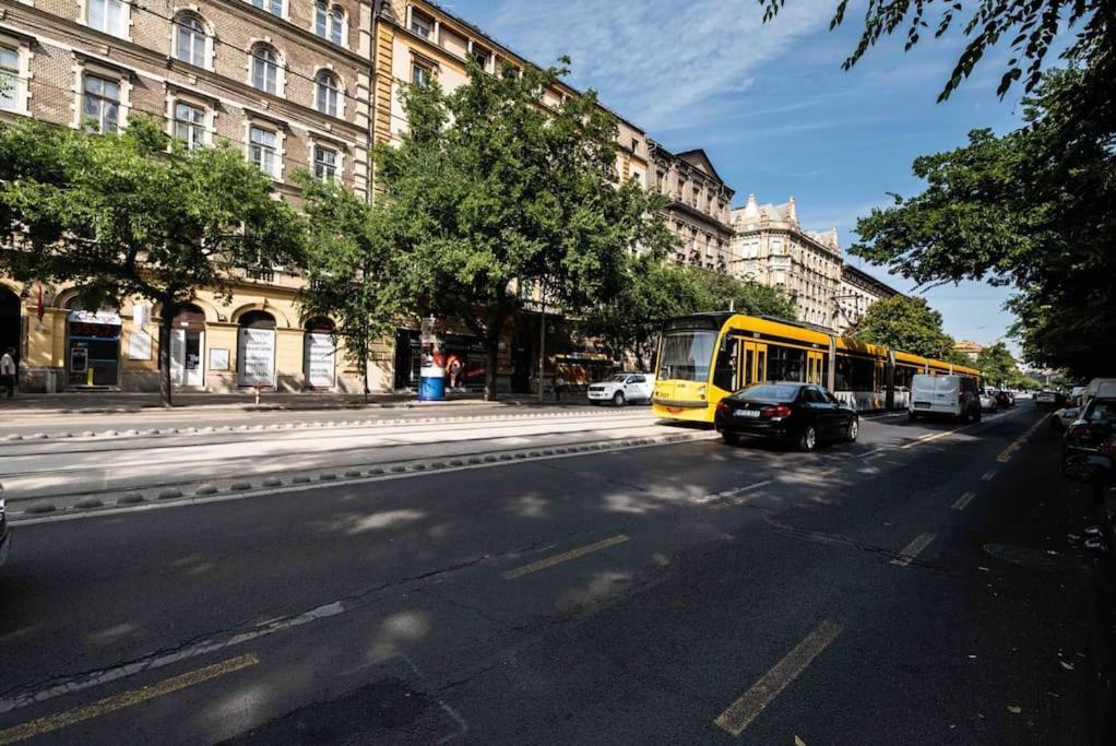 Jozsef-Corvin Central Budapest Ngoại thất bức ảnh
